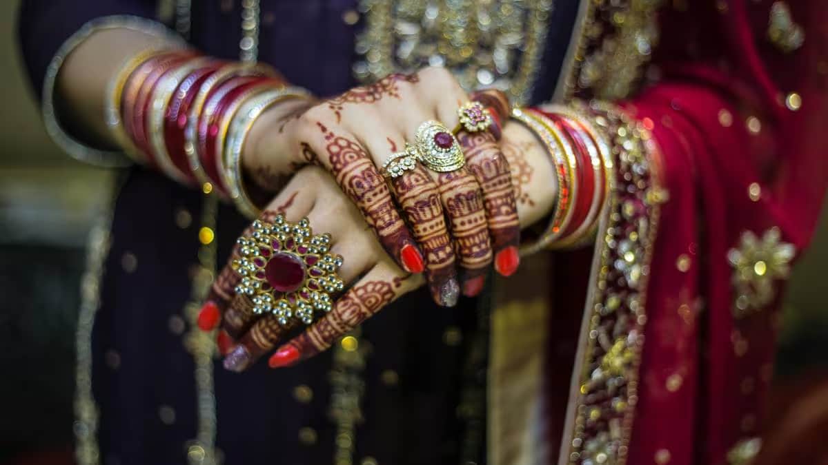 The bride died the day after the wedding ceremony; the funeral procession left from the wedding venue solapur
