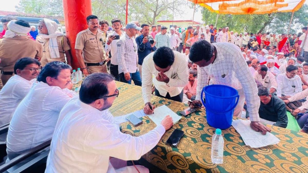 buldhana pentakli rehabilitation 401 beneficiaries get land