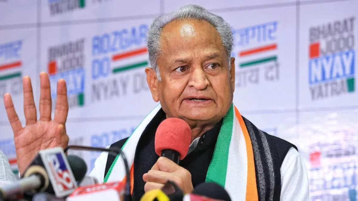 congress criticizes pm Narendra modi