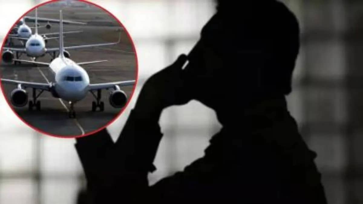 Mumbai airport bomb news