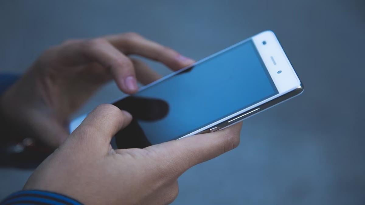 pune mobile theft