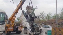 मुंबई – पुणे द्रुतगती मार्गावर अनेक गाड्या एकमेकांवर धडकल्या, दोघांचा मृत्यू पाच जण जखमी
