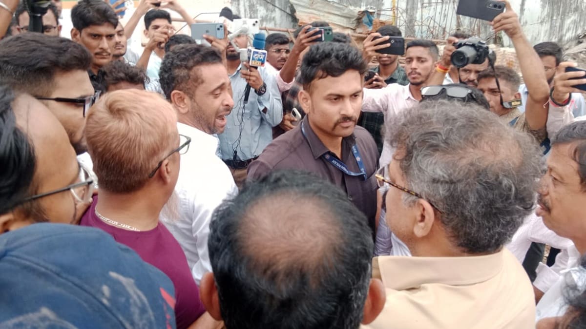 jitendra awhad najeeb mulla