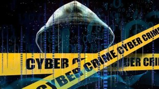 cyber criminals by baiting of free credit cards Former bank employees cheated