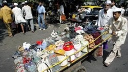 असह्य चटके आणि कामाची अपरिहार्यता
