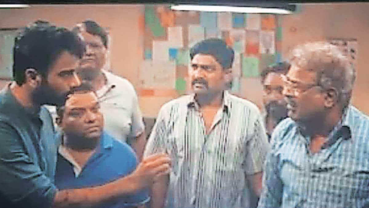 Latest Marathi movie Ata Thambaycha Naay reviews