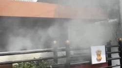 विधान भवनातील प्रवेशद्वार  तपासणी कक्षात आग; जीवितहानी नाही