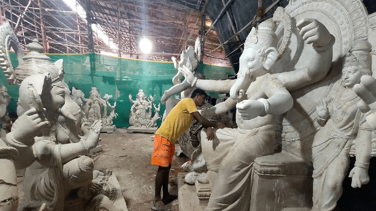 Due to the ban on POP, making tall Ganesh idols is not possible Public Ganesh Festival Coordination Committee has requested a middle-ground solution