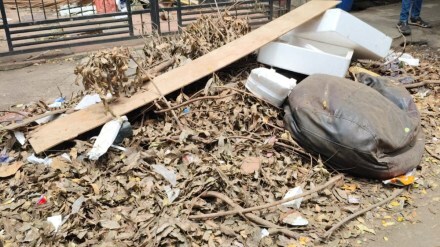 Piles of garbage on the roads at various places in Vasai Virar city