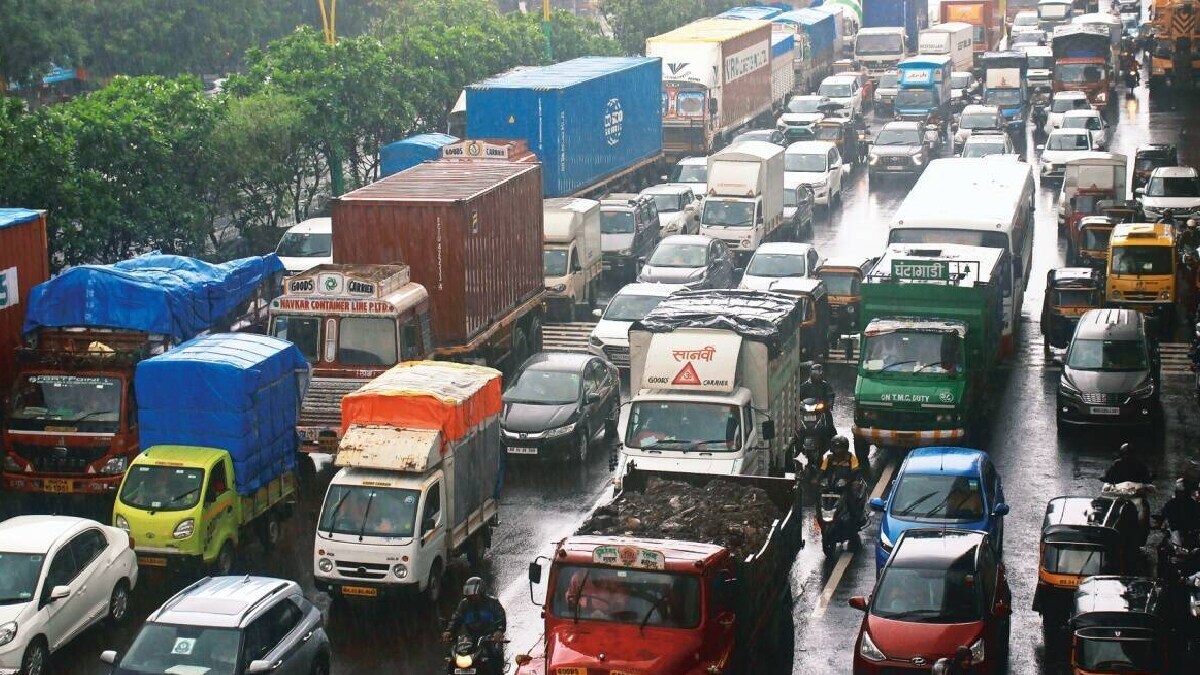 Metro work may cause traffic jams on Ghodbunder Road; girder installation work is ongoing in Kapurbawdi and Majiwada areas