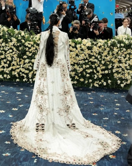 isha ambani met gala stylish look her necklace worth rs 800 crore