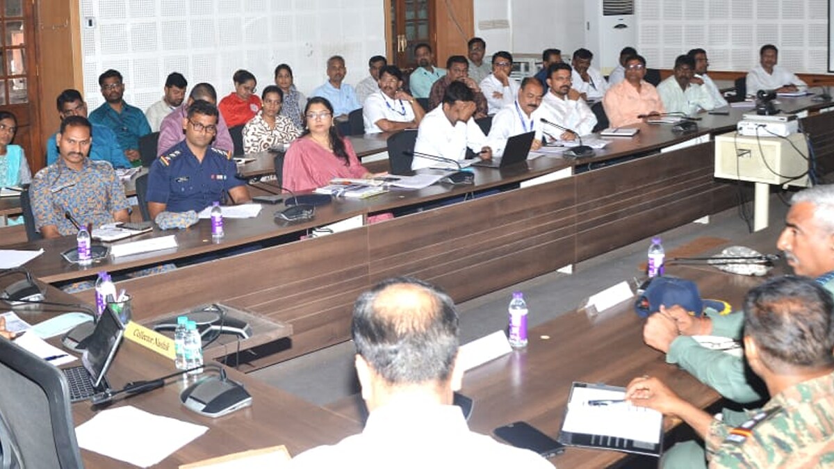 Many departments skipped the review meeting for the full-dress rehearsal – the District Collector took serious note of it nashik