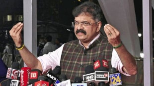 Jitendra Awhad criticized the administration because the Director General of Police and Chief Secretary were absent during the Chief Justice’s welcome