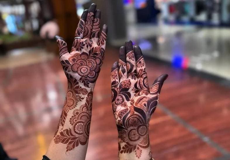 Mehandi design for sister-in-law