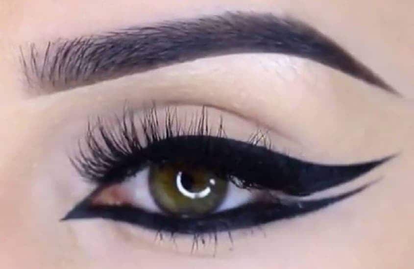 Double Wing Eyeliner