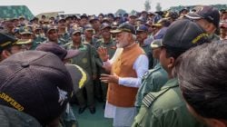 PM Modi Adampur Visit : पंतप्रधान मोदींची ‘सर्जिकल व्हिजिट’, ऑपरेशन सिंदूरनंतर एअरबेसवर जाऊन वाढवले सैनिकांचे मनोबल; पाहा Photo