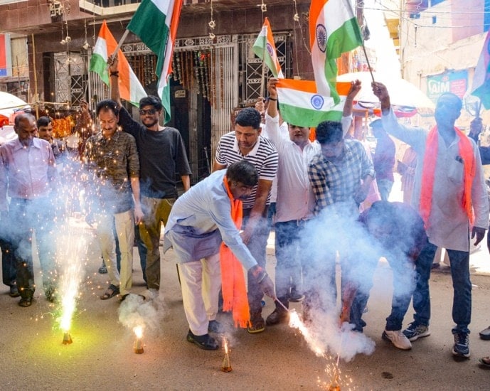 Indian citizens celebrate army strike on Pakistan