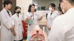 jobs in healthcare sector without being a doctor