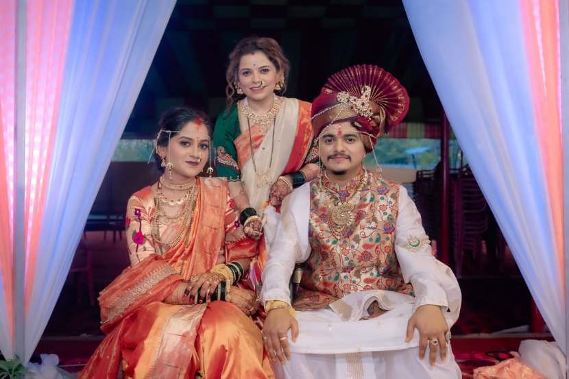 marathi singer kartiki gaikwad shares wedding photos of brother kaustubh