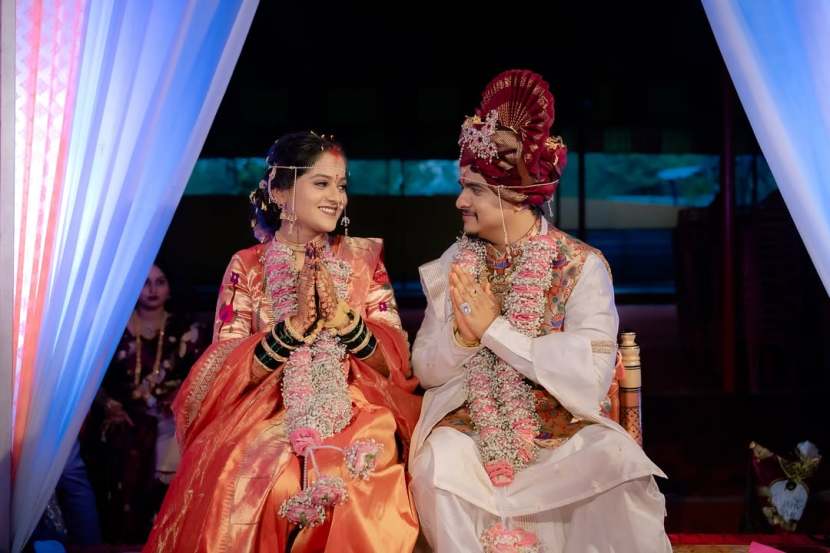 marathi singer kartiki gaikwad shares wedding photos of brother kaustubh
