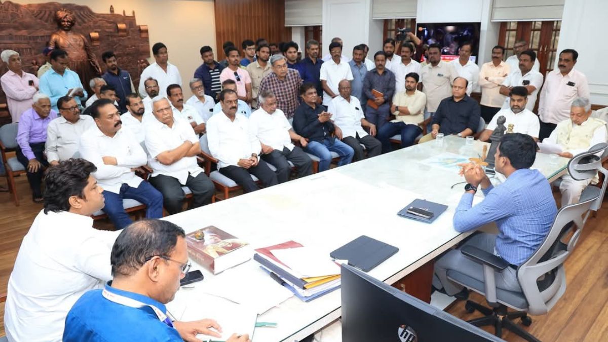 kolhapur unseasonal rain aid demand INDIA Alliance