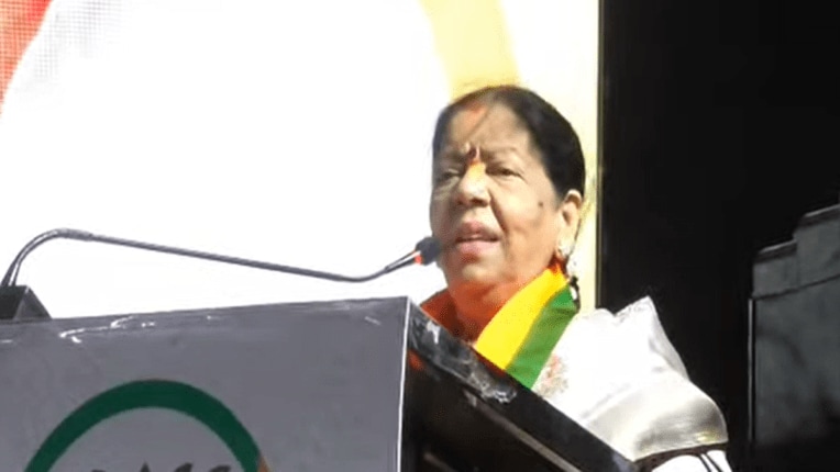गणेश नाईक माझे नेतेच, वाद खुशमस्कऱ्यांमुळे, आमदार मंदा म्हात्रे यांची टोलेबाजी