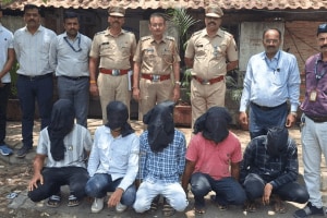 In Kalyan, a young woman was murdered by five men who entered her house near Birla College area; five Sheikh brothers from Indiranagar have been arrested
