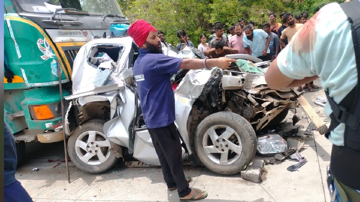 Three people died in a terrible accident on the national highway