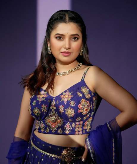 prajakta mali in blue dress