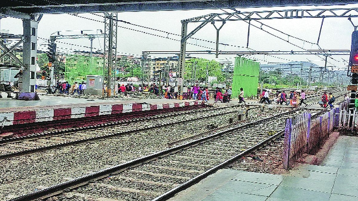Railway administration measures passengers to cross tracks at stations on Harbour Railway Line