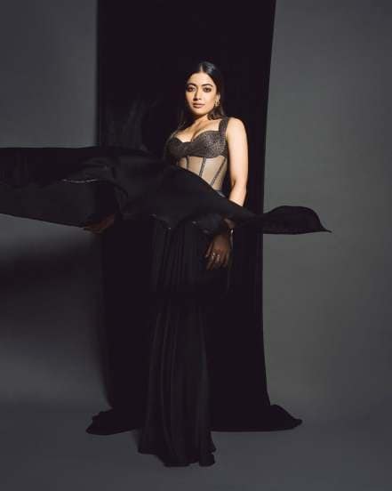 rashmika mandanna western look in black dress