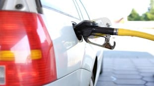 Digital payment, petrol pumps, dispute , banks,