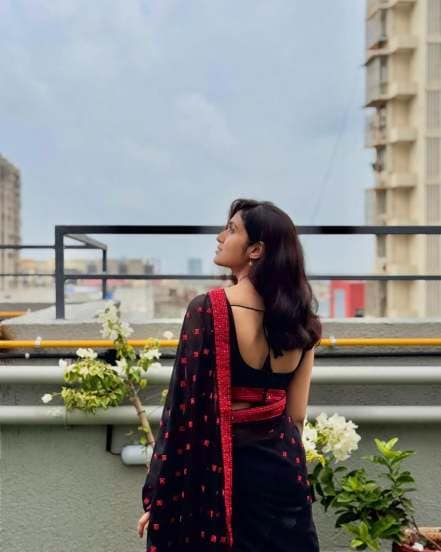 rinku rajguru aka archi in black saree look