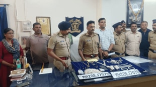 Attempt to rob a house failed; the thief tried to escape by car, but the car crashed and police caught him in buldhana