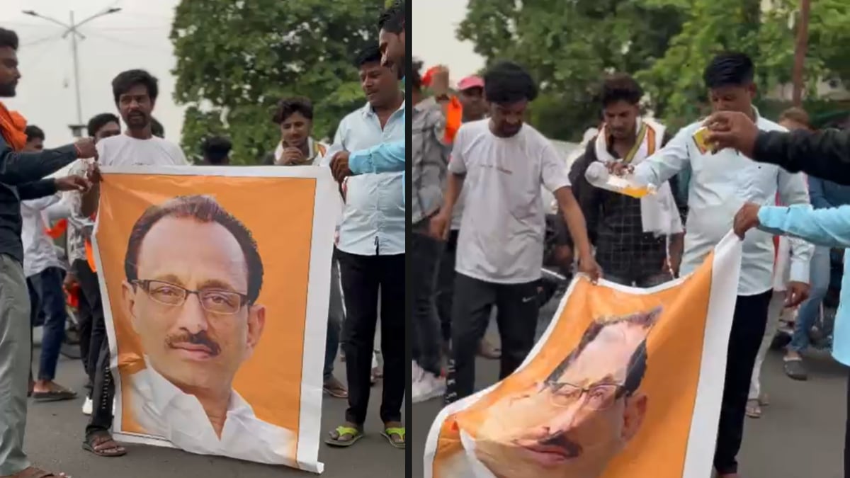 Shiv Sainiks themselves burned the statue of Gopikishan Bajoria, highlighting internal conflict within the Shinde faction in Akola