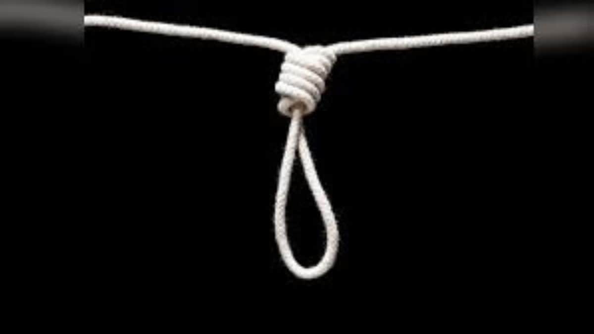 ten year old girl hanged herself after argument with sister over watching favorite TV channel