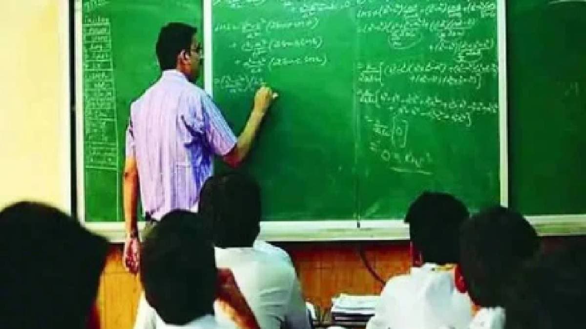 It is learnt that the Governor has suggested that the Maharashtra Public Service Commission should recruit professors