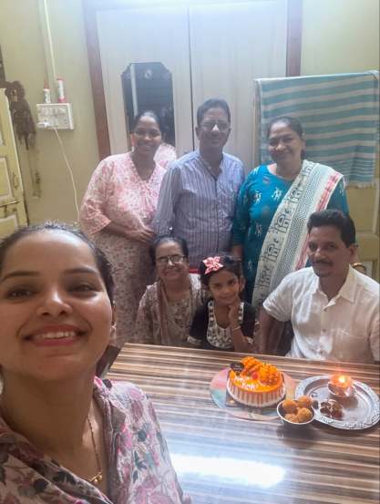 titeekshaa tawde went to kokan and celebrates parents 40th anniversary