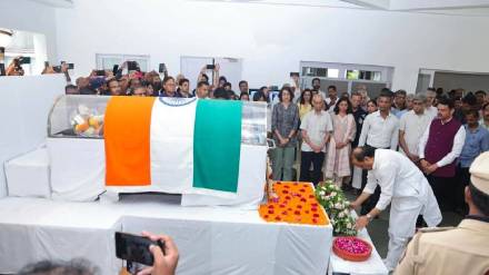 Chief Minister Devendra Fadnavis Deputy Chief Minister Ajit Pawar paid tribute to Dr Narlikar at Ayuka