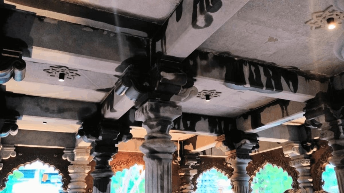 Leakage was seen in the Tuljabhavani temple in Thane during the very first rain