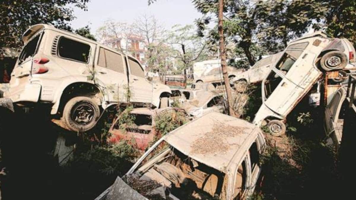 Mumbai traffic police on vehicle disposal news in marathi