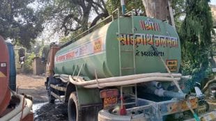 Nashik Jalgaon water shortages Water tankers supply water to 445 villages