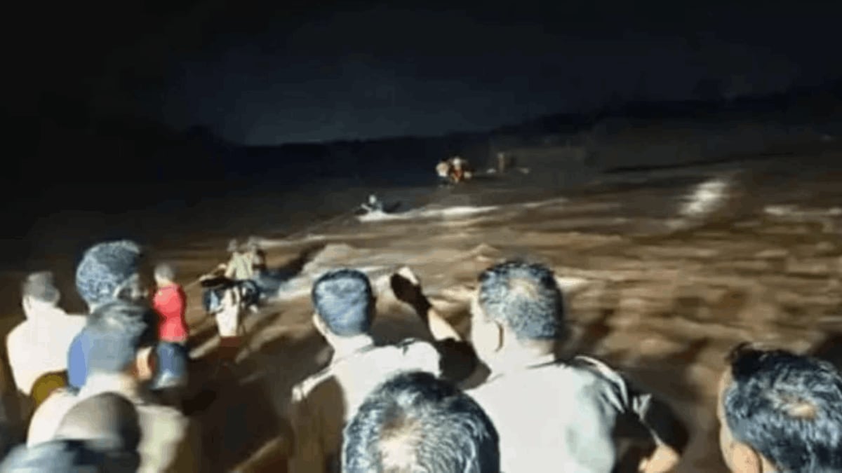 Three people who went fishing at Khadpoli got stuck in the riverbed. After nearly four hours, the rescue team saved them