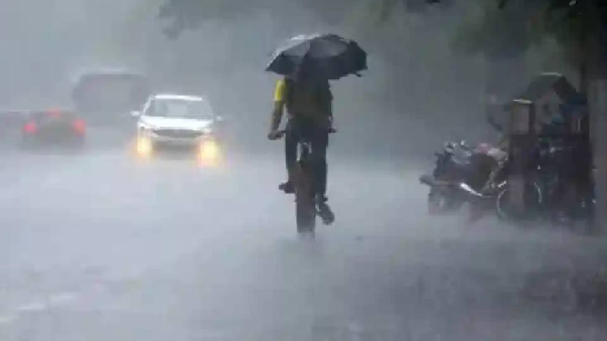 According to the Meteorological Department there is a possibility of summer rains in the entire Maharashtra for the next five days