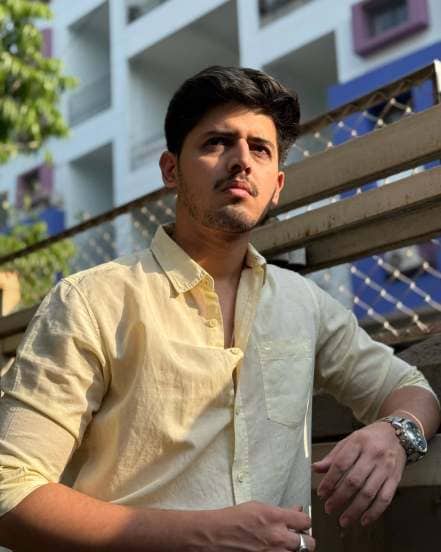 ‘बिग बॉस'मध्ये येण्यापूर्वीही त्याने 'रमा राघव' या कलर्स मराठीवरील मालिकेत मुख्य भूमिका साकारली होती.