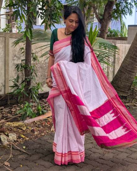 Aishwarya Narkar White Irkal Saree