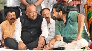 Bawankule meet Kadu at protest site