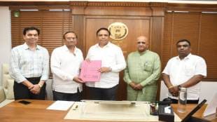 Cultural Minister Ashish Shelar assured government aid for Nashik's Parshuram Saikhedkar Natyamandir under state theatre renovation.