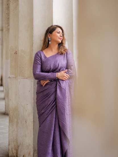 Deepali Pansare Purple Saree Look