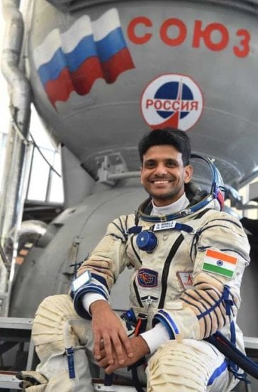 shubhanshu shukla axiom 4 mission falcon 9 lifts off to space